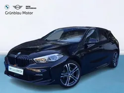 Pintura metalizada saphirschwarz Usado 2023 BMW 118 Comfort Edition Utilitario | 34.900 € (Caro)