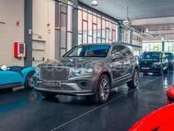 Gris / plata Usado 2021 Bentley Bentayga SUV | 199.500 € (Precio justo)
