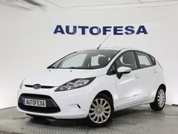 Blanco Usado 2011 Ford Fiesta Trend Utilitario | 4550 € (Buen precio)