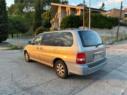 Gris / plata Usado 2005 Kia Carnival EX Monovolumen | 2250 € (Buen precio)
