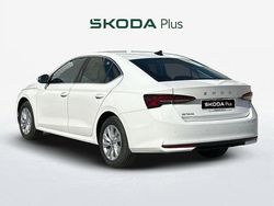 Blanco Usado 2025 Skoda Octavia Selection | 28.999 € (Super precio)
