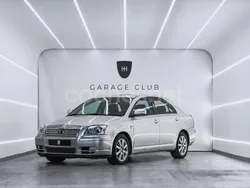 Gris / plata Usado 2004 Toyota Avensis Executive Familiar | 1499 € (Super precio)