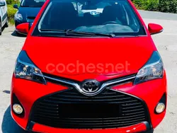 Rojo Usado 2015 Toyota Yaris Live Berlina | 11.250 € (Precio justo)