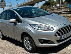 Gris / plata Usado 2017 Ford Fiesta Trend Utilitario | 9300 € (Precio justo)