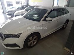 Blanco Usado 2021 Skoda Octavia Familiar | 14.500 € (Buen precio)