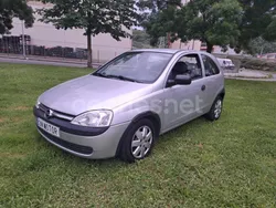 Gris / plata Usado 2004 Opel Corsa Enjoy Berlina | 1899 € (Precio justo)