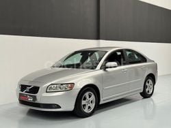 Gris / plata Usado 2008 Volvo S40 Momentum Berlina | 6990 € (Precio justo)