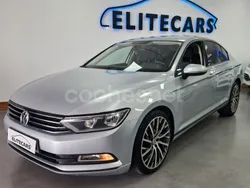 Gris / plata Usado 2015 VW Passat Sportline Berlina | 13.990 € (Precio justo)
