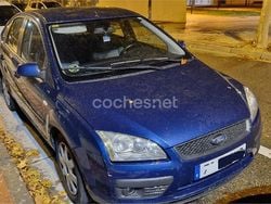 Azul Usado 2007 Ford Focus Trend Berlina | 3900 € (Precio justo)