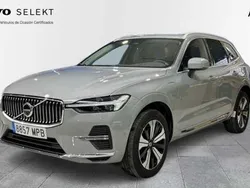 Gris Usado 2024 Volvo XC60 Plus SUV | 53.900 €