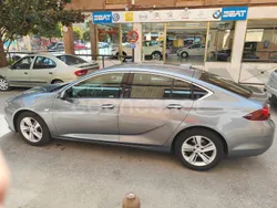 Gris / plata Usado 2018 Opel Insignia Excellence Berlina | 10.990 € (Precio justo)