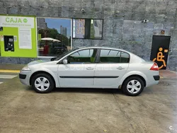 Gris / plata Usado 2005 Renault Mégane II Berlina | 2800 € (Precio justo)
