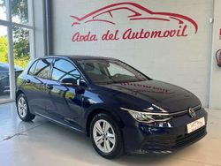 Azul Usado 2021 VW Golf VIII Life Berlina | 21.500 € (Precio justo)