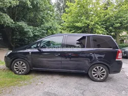Negro Usado 2010 Opel Zafira Monovolumen | 2990 € (Buen precio)