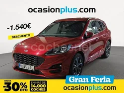Rojo Usado 2022 Ford Kuga ST-Line SUV | 16.950 € (Precio justo)