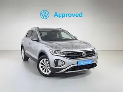 Gris / plata Usado 2023 VW T-Roc Life SUV | 28.900 € (Un poco caro)