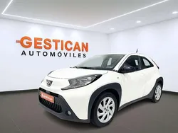 Blanco Usado 2023 Toyota Aygo X-play Utilitario | 11.990 € (Buen precio)