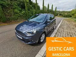 Gris / plata Usado 2017 Ford Ka Plus Ultimate Utilitario | 6990 € (Super precio)