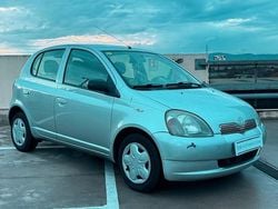Gris Usado 2000 Toyota Yaris Luna | 3900 € (Precio justo)