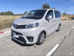 Beige Usado 2018 Toyota Proace Verso Familiar | 22.990 € (Un poco caro)