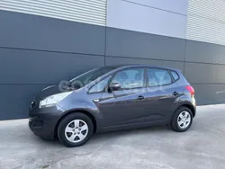 Gris / plata Usado 2013 Kia Venga Utilitario | 4990 € (Precio justo)