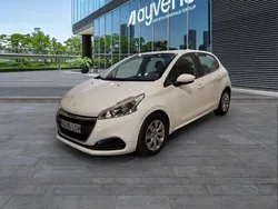 Blanco Usado 2019 Peugeot 208 Active Utilitario | 10.300 € (Buen precio)