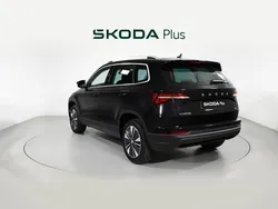Negro Usado 2024 Skoda Karoq Selection SUV | 31.500 €