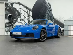Azul lugano Usado 2024 Porsche 911 Carrera Descapotable | 188.911 €