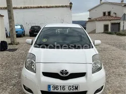 Blanco Usado 2009 Toyota Yaris Berlina | 3950 € (Precio justo)