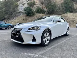 Blanco Usado 2019 Lexus IS300h Executive Line Berlina | 20.000 € (Super precio)