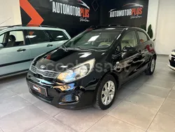 Negro Usado 2012 Kia Rio Berlina | 6799 € (Buen precio)