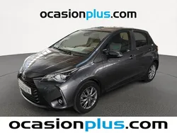 Gris Usado 2017 Toyota Yaris Active Utilitario | 13.450 € (Caro)