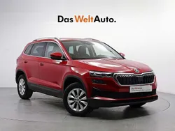 Rojo Usado 2022 Skoda Karoq Ambition SUV | 21.990 € (Precio justo)