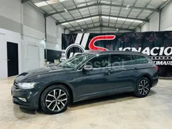 Gris / plata Usado 2021 VW Passat Executive Familiar | 18.990 € (Precio justo)