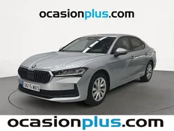 Gris plata Nuevo 2025 Skoda Superb Essence Berlina | 29.557 € (Super precio)