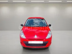 Rojo Usado 2012 Renault Clio IV Authentique Berlina | 5450 € (Precio justo)