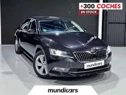 Negro Usado 2017 Skoda Superb Ambition Berlina | 14.890 € (Super precio)