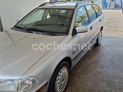Gris / plata Usado 2000 Volvo V40 Familiar | 2100 €
