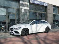 Blanco Usado 2023 Mercedes CLA250 Shooting Brake Familiar | 36.900 €