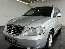 Gris / plata Usado 2011 Ssangyong (KGM) Rodius Limited Monovolumen | 4499 € (Super precio)