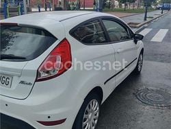 Blanco Usado 2015 Ford Fiesta Trend Utilitario | 7099 € (Super precio)