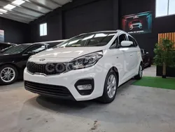 Blanco Usado 2018 Kia Carens Monovolumen | 14.500 € (Caro)