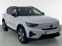 Crystal white metalizado Usado 2022 Volvo XC40 Plus SUV | 38.350 € (Precio justo)