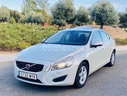 Gris / plata Usado 2011 Volvo S60 Summum Berlina | 5699 €