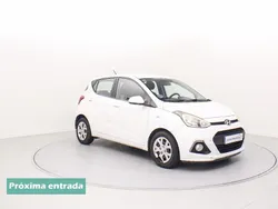 Blanco Usado 2015 Hyundai i10 Style Utilitario | 8480 € (Precio justo)