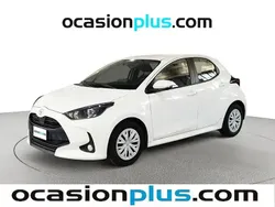 Blanco Usado 2023 Toyota Yaris Active Utilitario | 15.446 € (Precio justo)