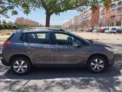 Gris / plata Usado 2013 Peugeot 2008 Active SUV | 9950 € (Precio justo)