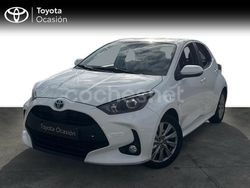 Blanco Usado 2022 Toyota Yaris Hybrid Active Berlina | 20.990 € (Un poco caro)