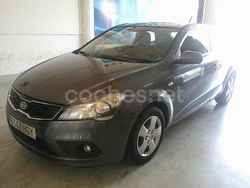 Gris / plata Usado 2011 Kia ProCeed Utilitario | 2930 € (Super precio)