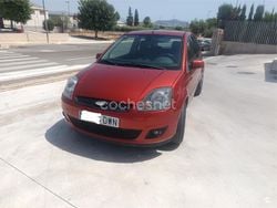 Granate Usado 2006 Ford Fiesta Trend Utilitario | 2500 € (Un poco caro)